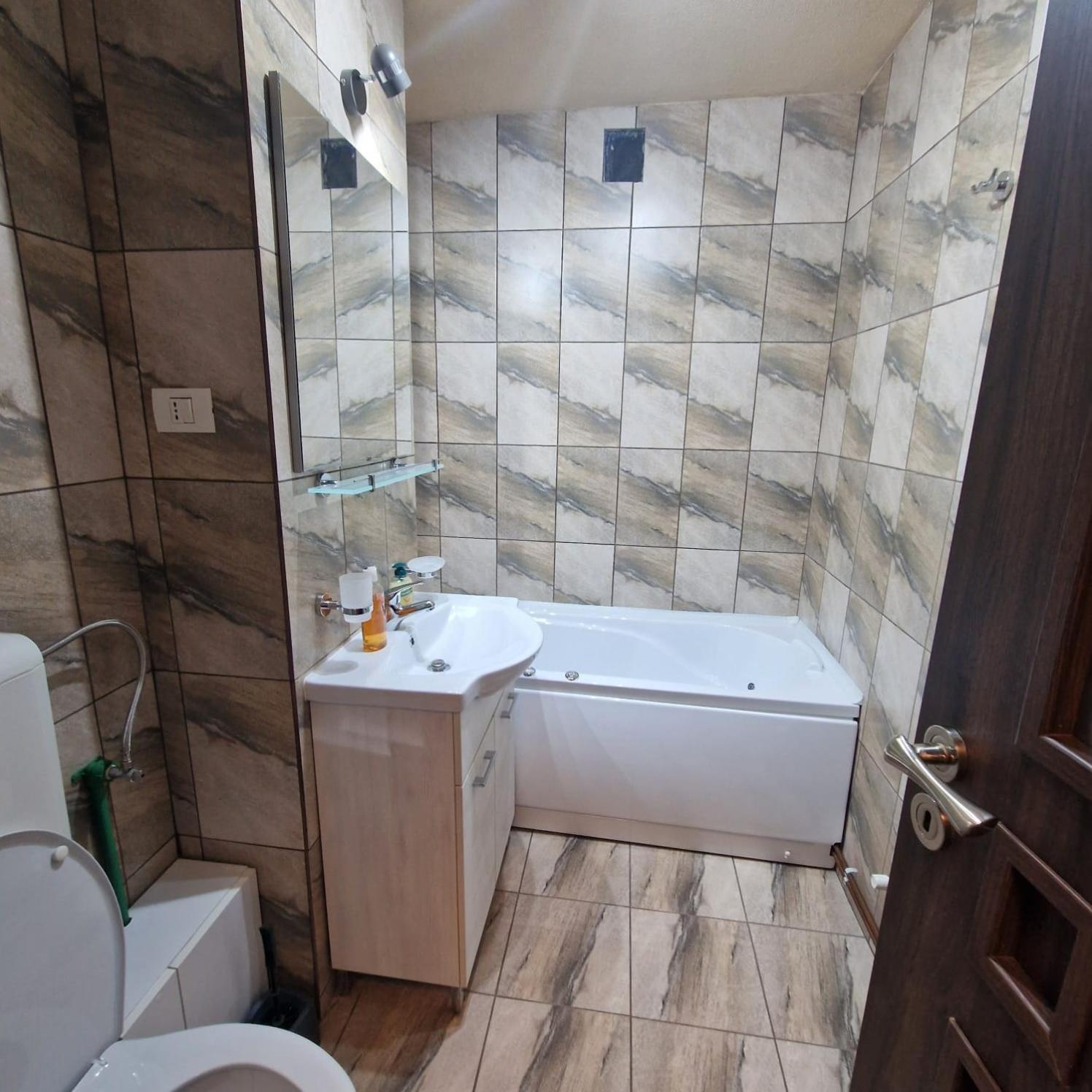 Apartament Iulius 4 Curtea de Argeş Exterior foto